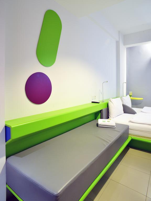 Pop! Hotel Tebet Jakarta Eksteriør billede
