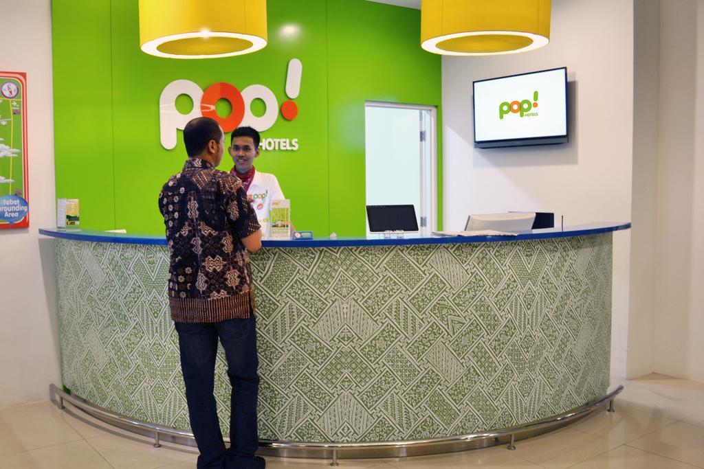 Pop! Hotel Tebet Jakarta Eksteriør billede